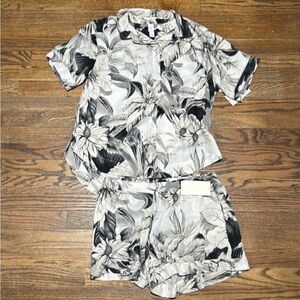 New Black and white pajama set